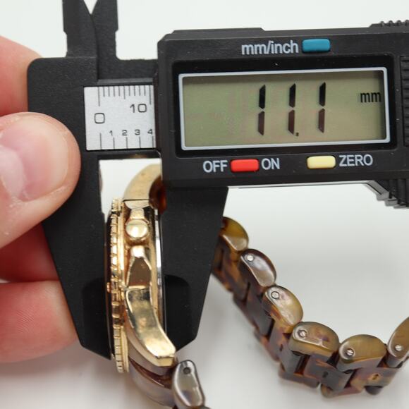 Armitron Womens Tortoise Brown Watch Gold Tone Acrylic Bracelet w New Battery - Picture 3 of 14